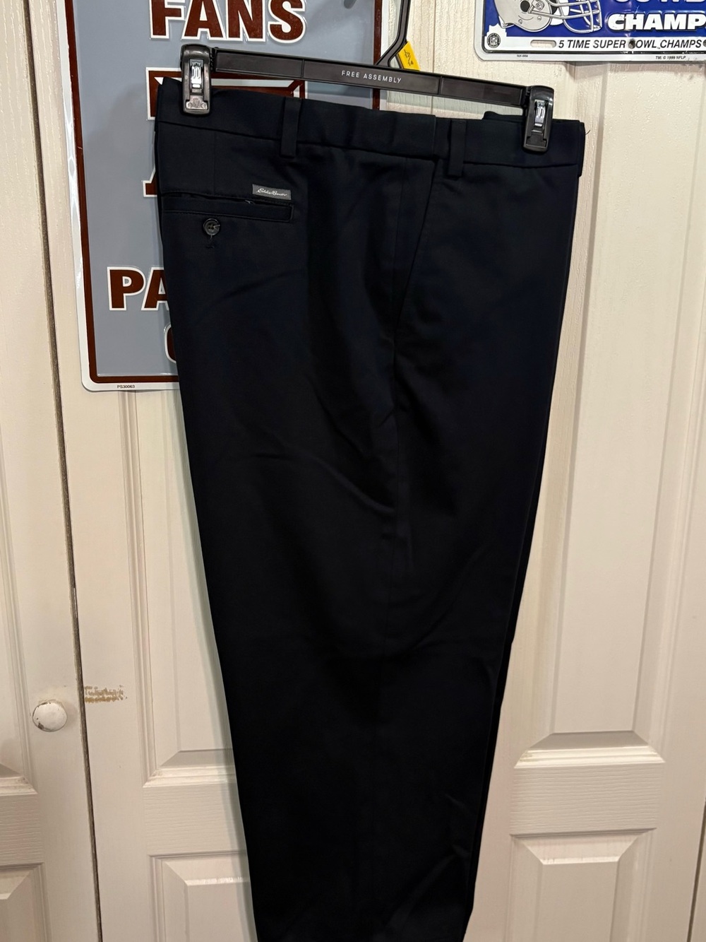 Eddie Bauer Classic Men's Dress Pants in Black